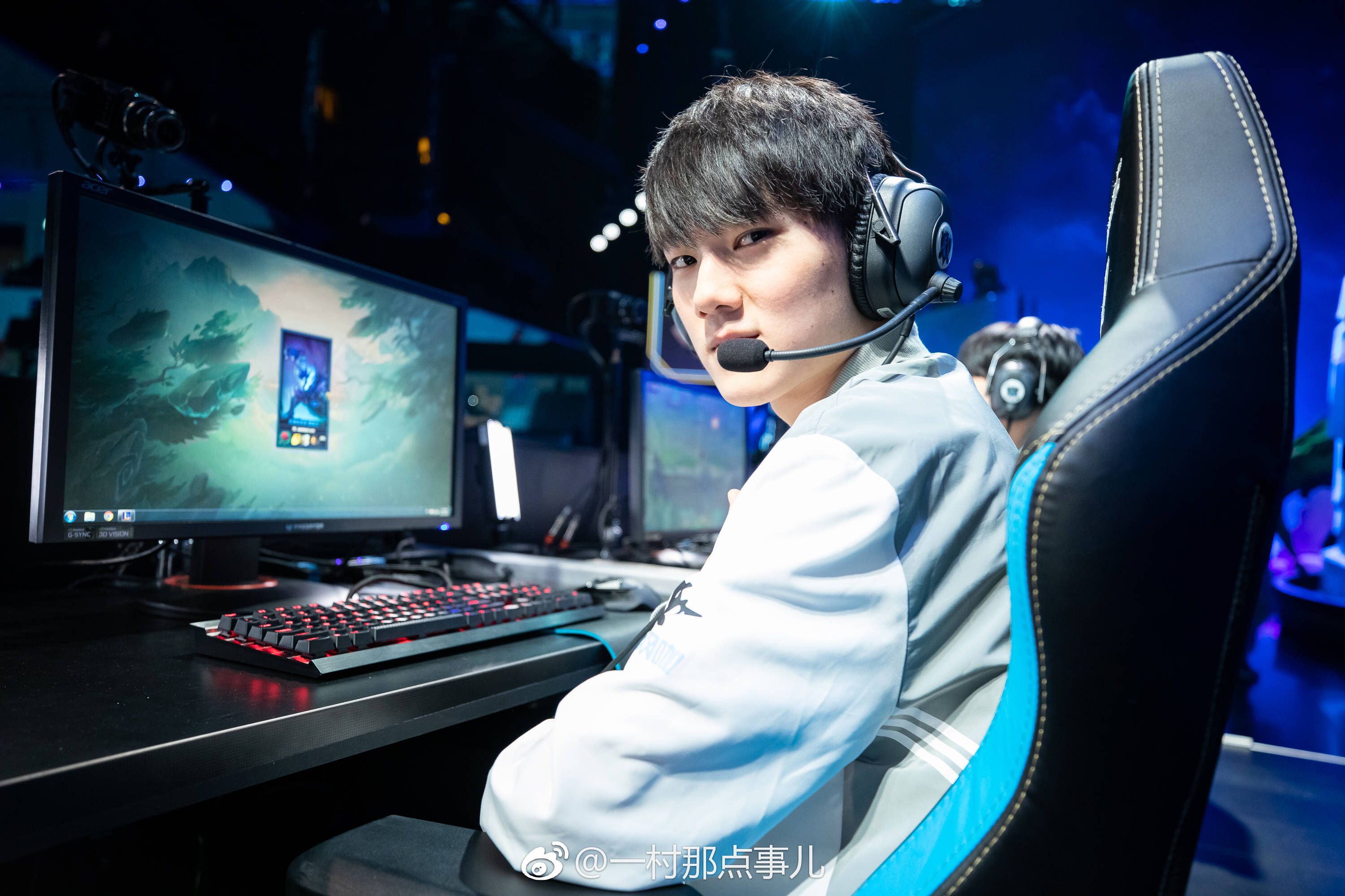 开云体育app-TSM碾压IG，Deft关键团战开团秒人激烈交锋半决赛，锁定晋级资格