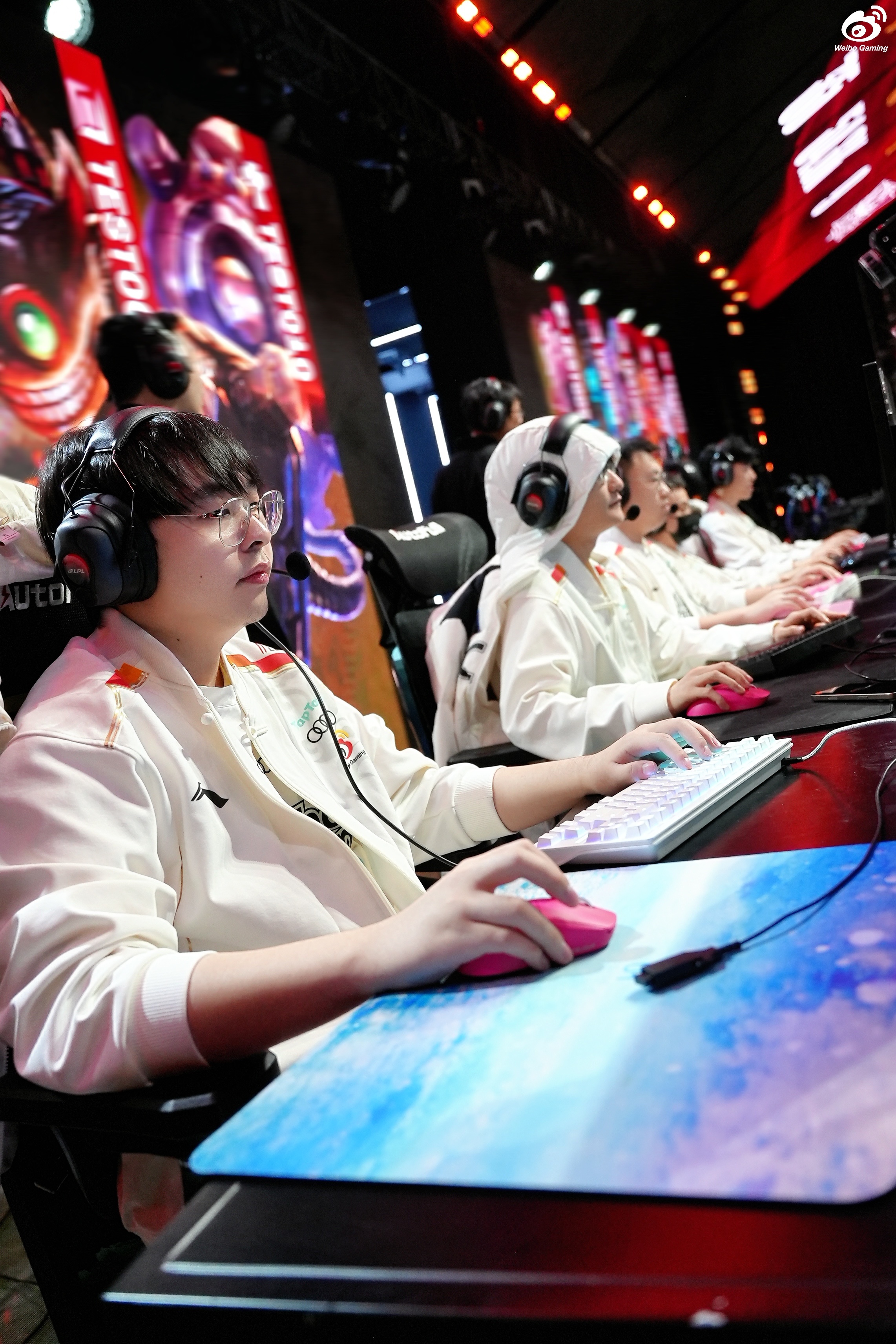 LGD翻盘WBG,Scout极限生还后反打激烈交锋2025世界赛,让粉丝疯狂欢呼 LGD翻盘WBG,Scout极限生还后反打激烈交锋2025世界赛,让粉丝疯狂欢呼