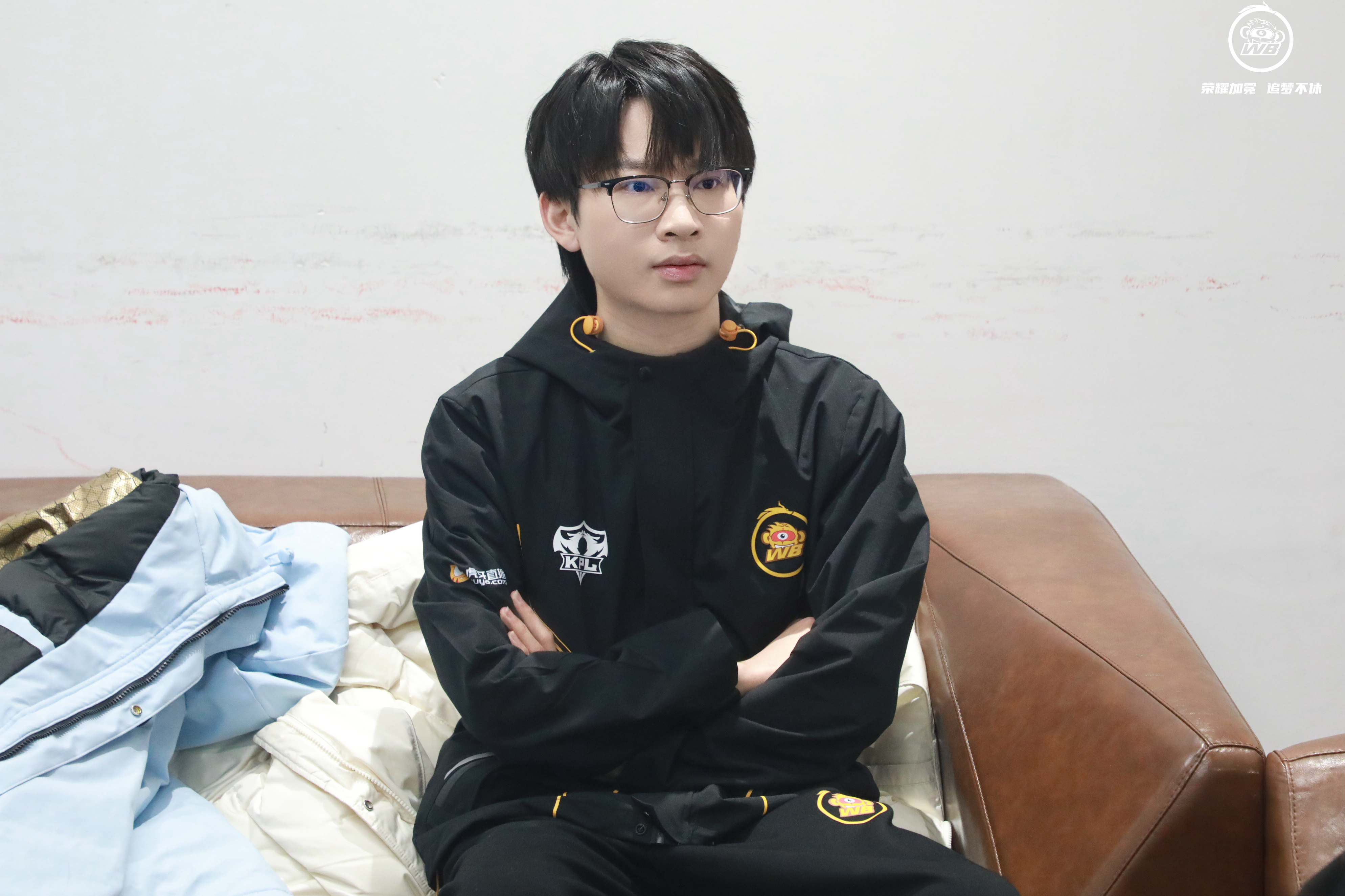 包含C9翻盘WBG,Gumayusi拿下关键大龙激烈交锋四强赛,点燃全场激情的词条 包含C9翻盘WBG,Gumayusi拿下关键大龙激烈交锋四强赛,点燃全场激情的词条