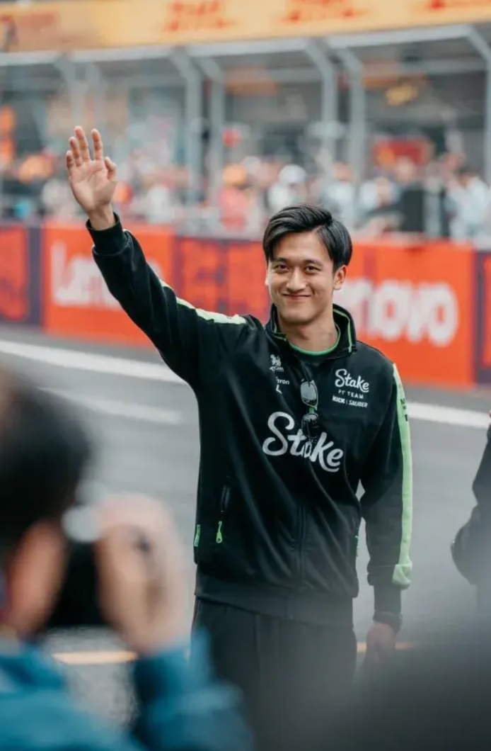 包含红牛车队险胜迈凯伦，周冠宇惊艳四座的词条