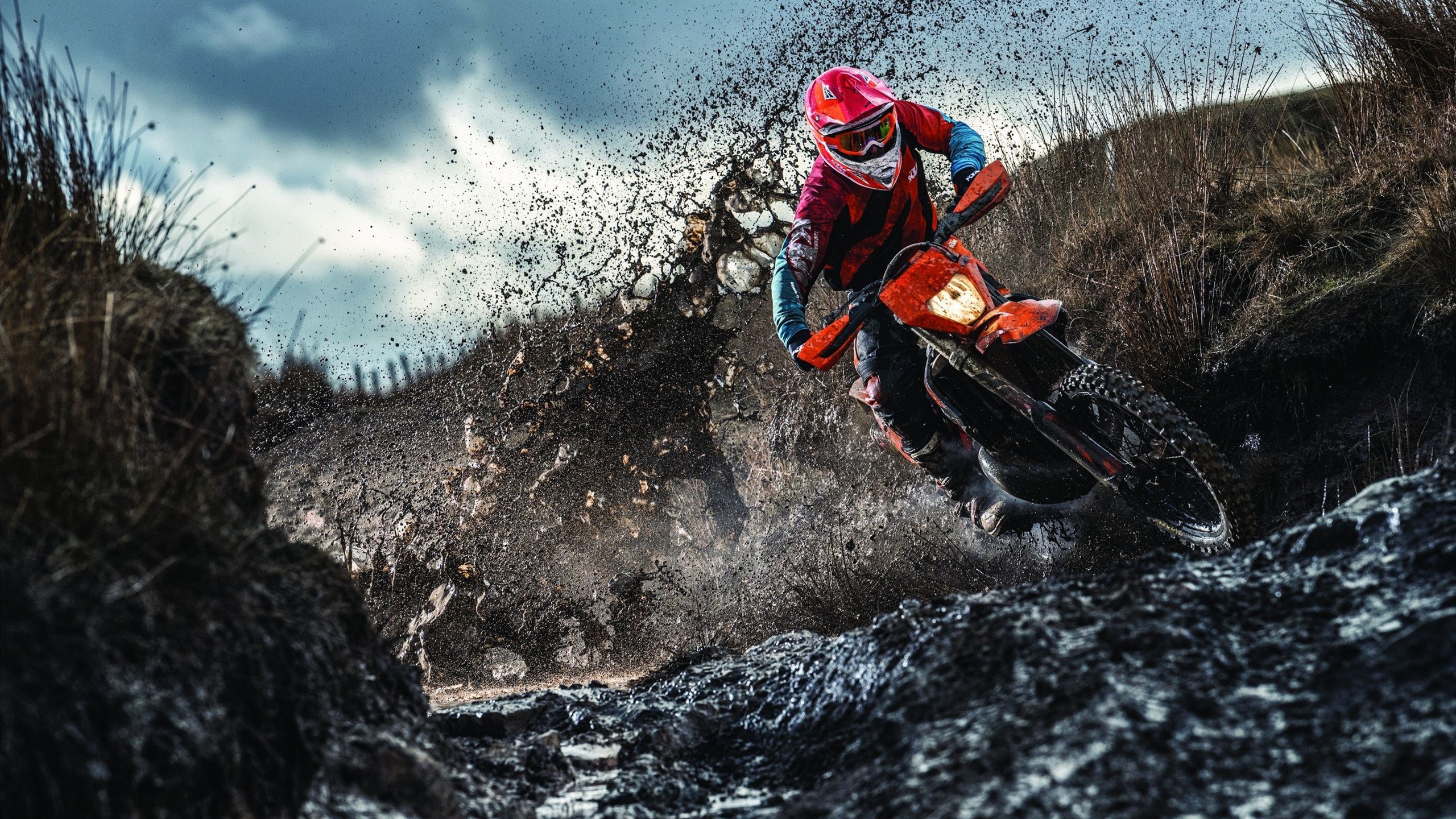 快与慢的辩证法，F1争冠夜的钢铁洪流，与米切尔的孤胆英雄诗