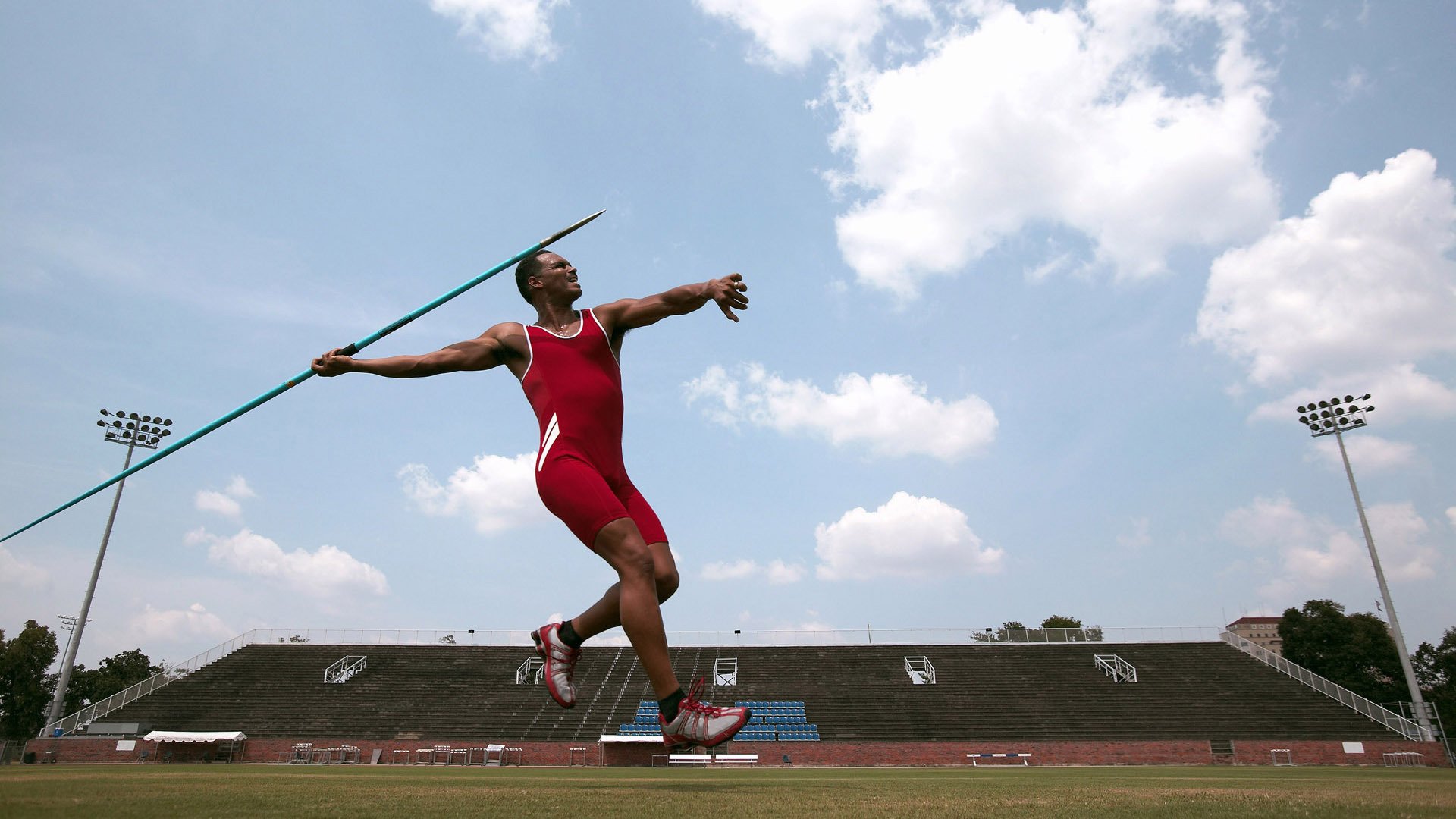 孤星闪耀丹佛高原,布伦森王者降临,雷霆夺冠征程开启新时代