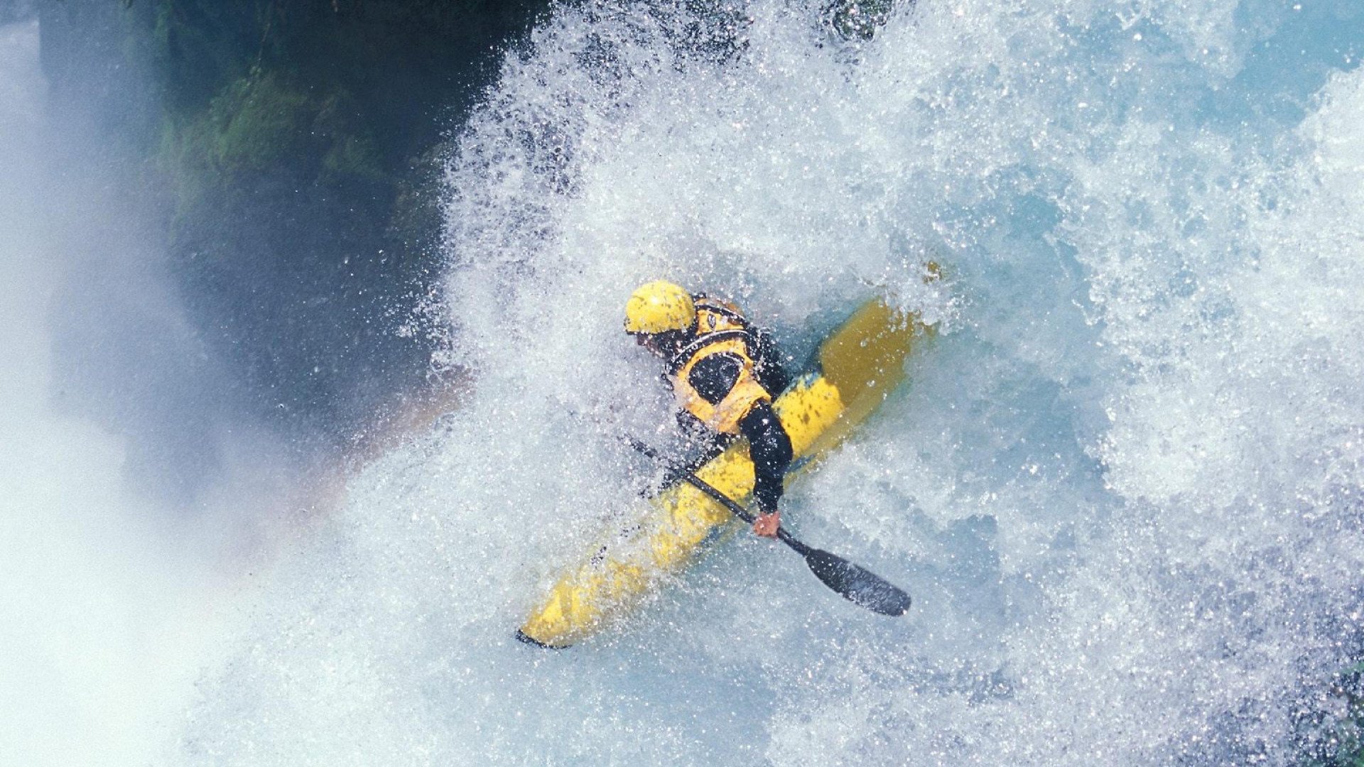 本泽马影子笼罩波斯铁骑,伊朗对阵乌拉圭,一场与缺席者的隔空对话